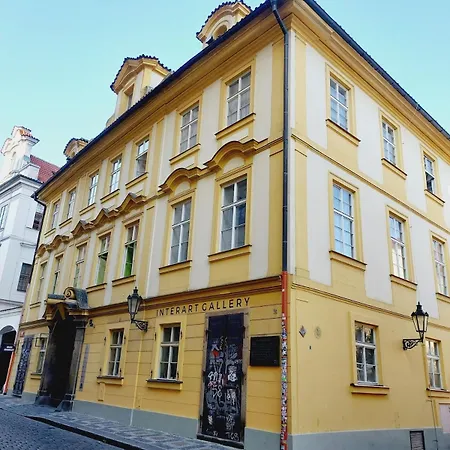 Just 3 Min Walk Old Town Center Private D Прага