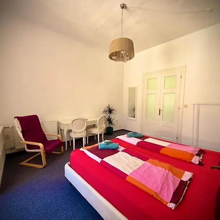 Kwatera prywatna Just 3 Min Walk Old Town Center Private D *