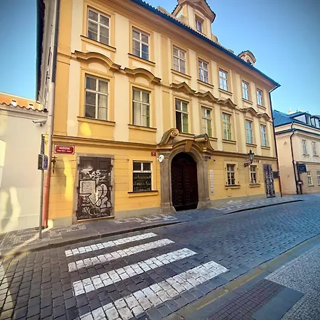 Just 3 Min Walk Old Town Center Private D Privatunterkunft Prag