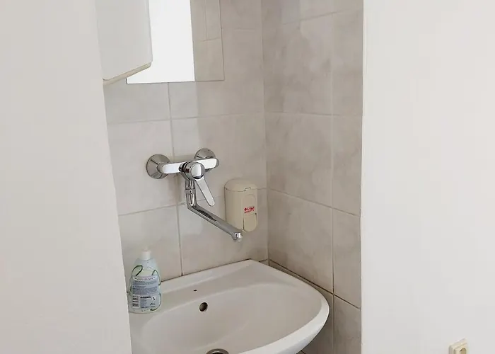 Apartament Just 3 Min Walk Old Town Center Private D *