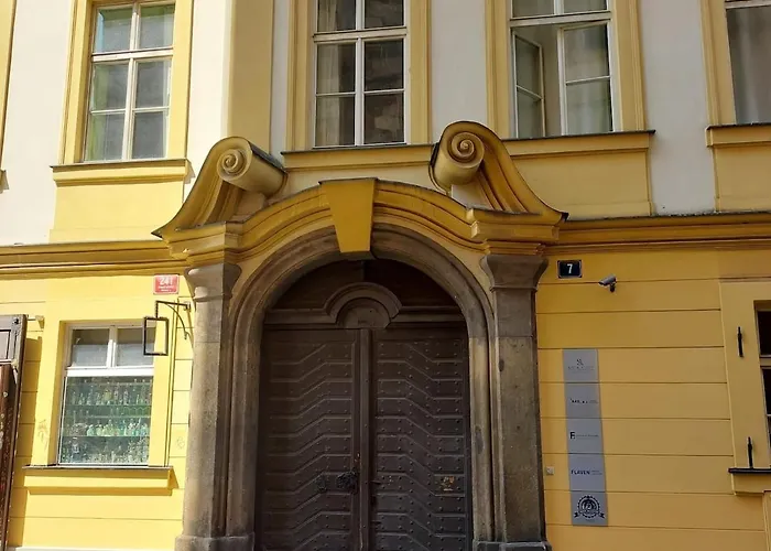 Just 3 Min Walk Old Town Center Private D